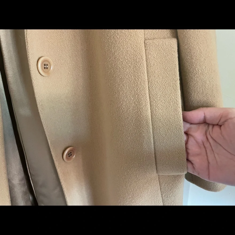 π SOLD π L.L. Bean - Vintage Tan Coat - Picture 8 of 9